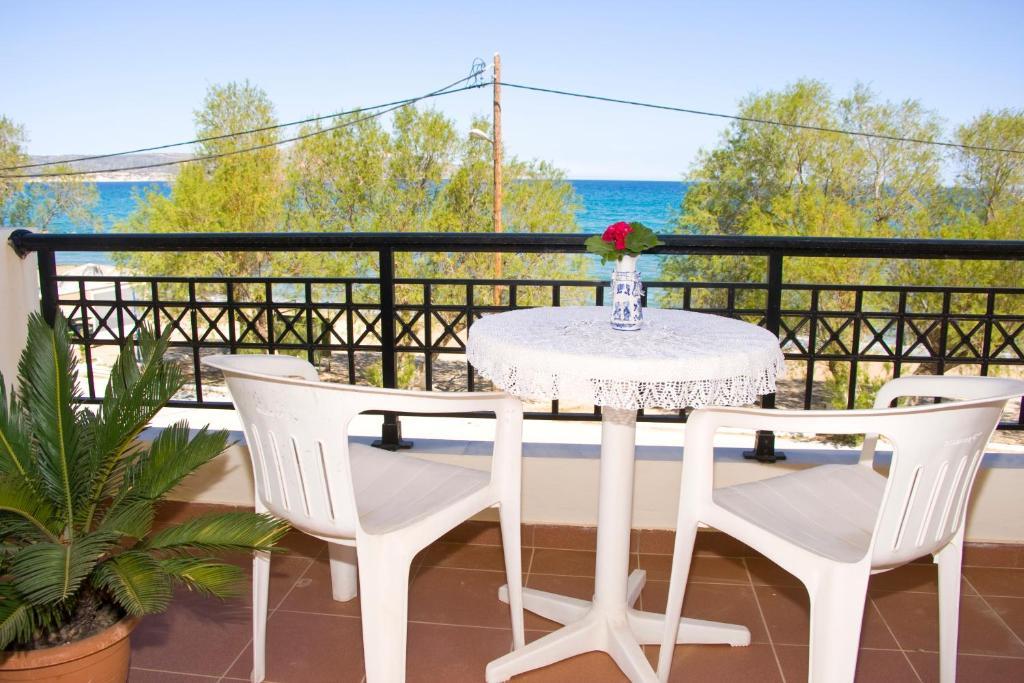 Garifalo Apartments كاليفيس المظهر الخارجي الصورة