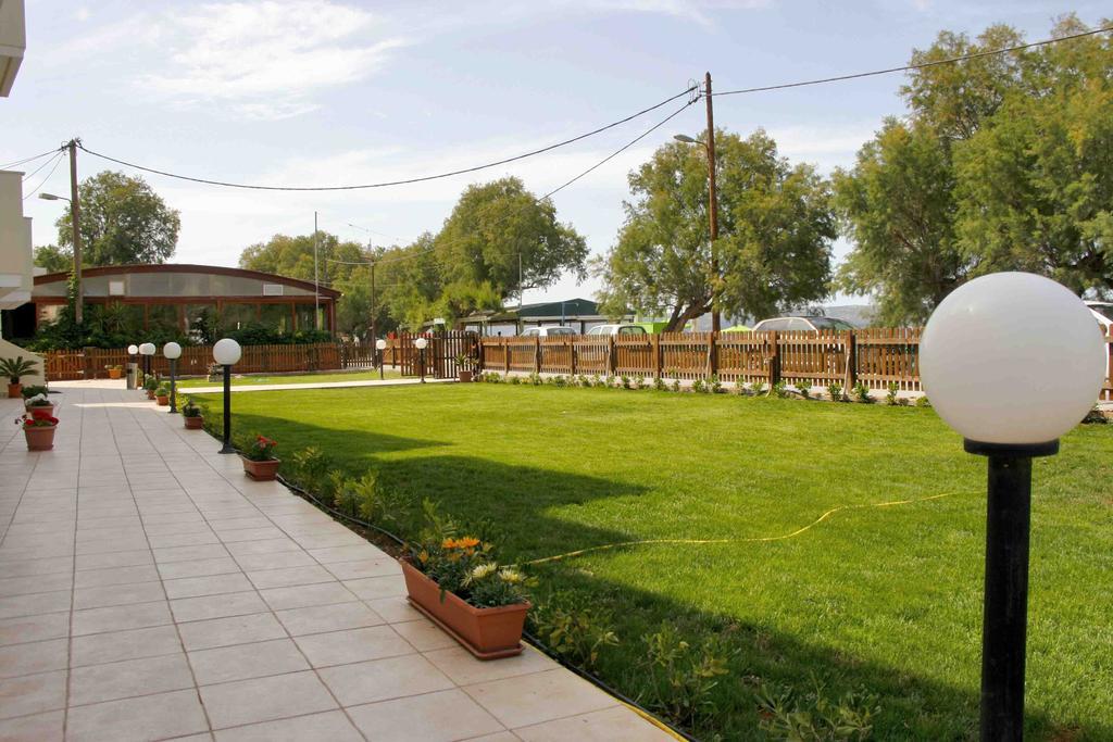 Garifalo Apartments كاليفيس المظهر الخارجي الصورة